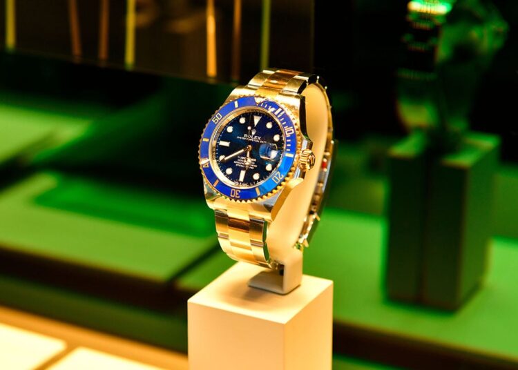 Swiss Watch Exports Slide as All Top Markets Decline 